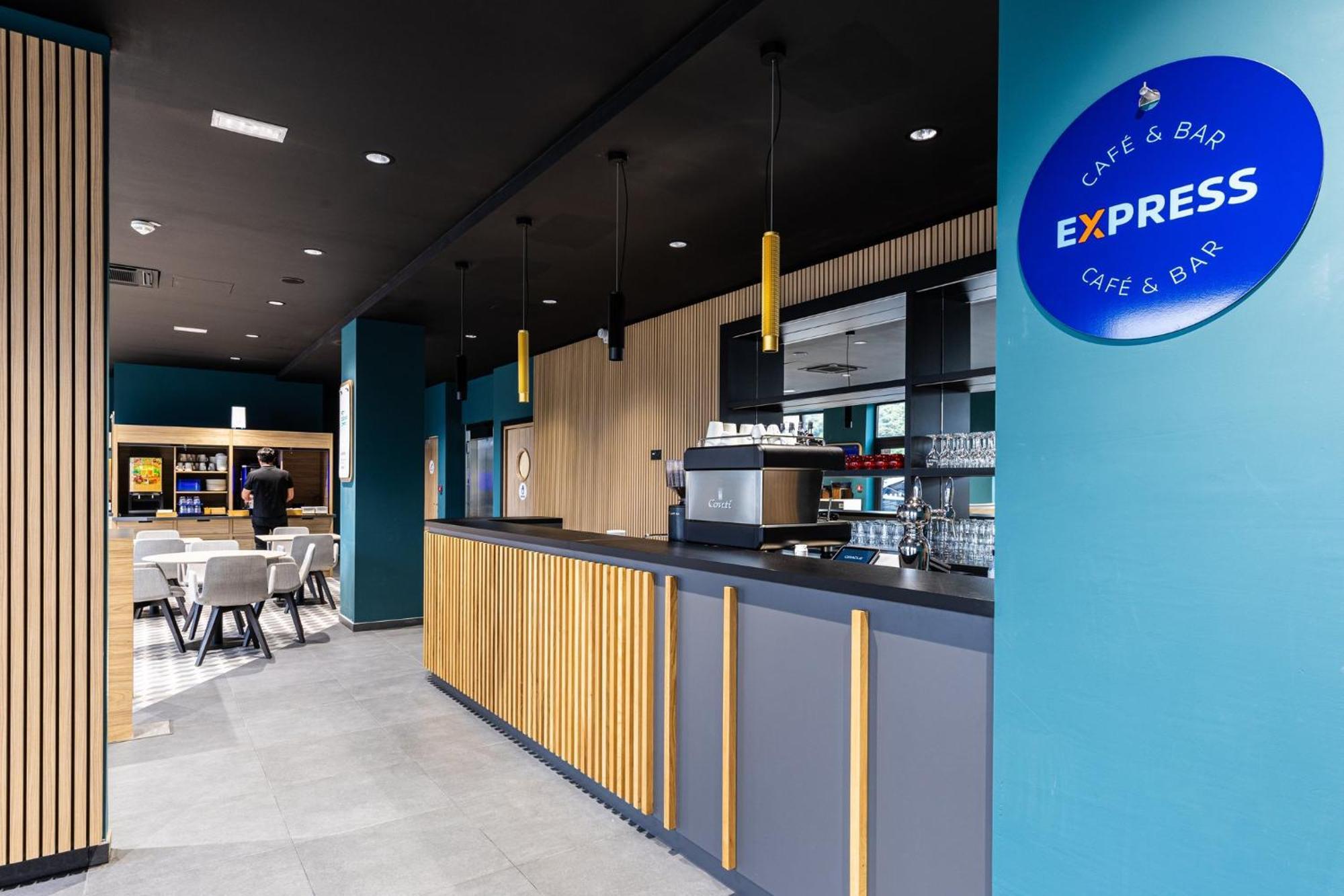 Holiday Inn Express Ajaccio By Ihg Exteriör bild